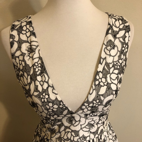 NWT Just Me Black & White Lace Floral Print Dress - Picture 12 of 12